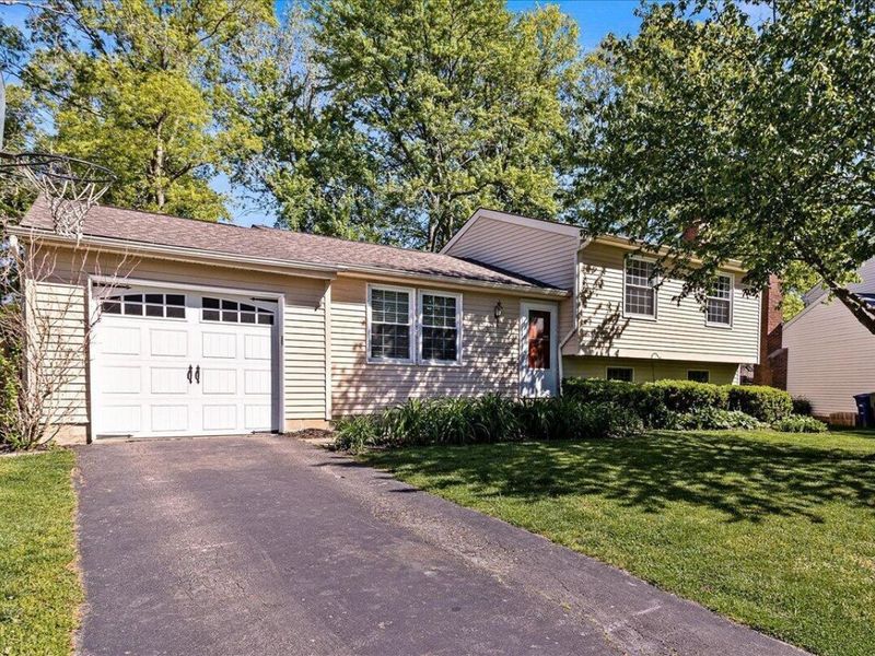 2370 Benning Drive, Powell, OH 43065 Photo 2