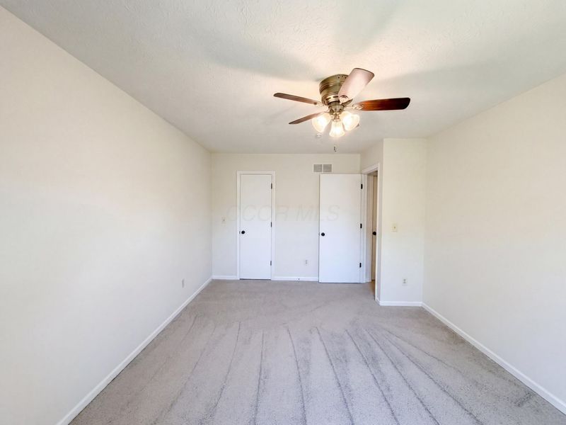 4976 Vicksburg Lane, Hilliard, OH 43026 Photo 8