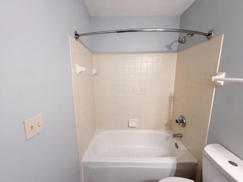 4976 Vicksburg Lane, Hilliard, OH 43026 Photo 9