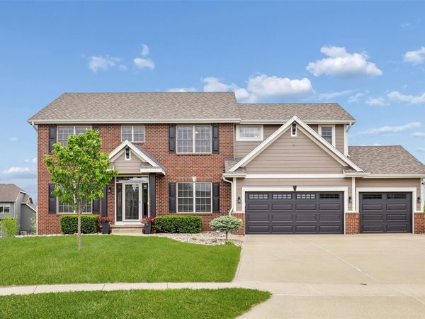 790 SE Traden Court, Waukee, IA 50263