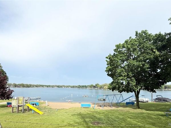 7226 Garvin, Waterford Twp, MI 48329