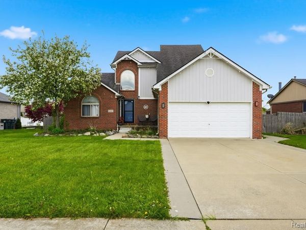 31197 Jaguar Drive , Chesterfield Twp, MI 48047