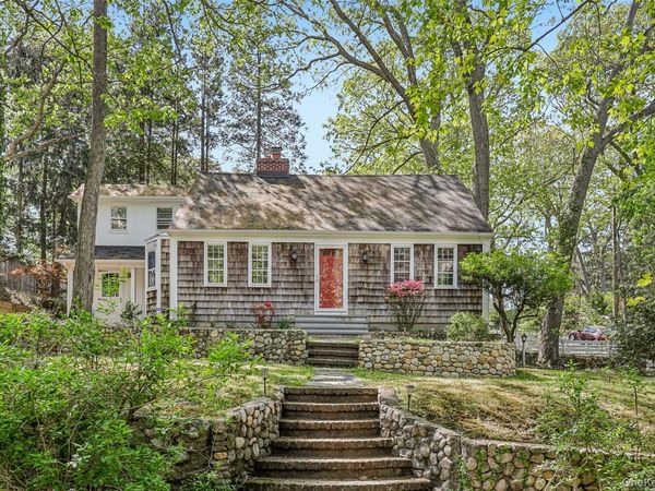 16 Valley Road , Stony Brook, NY 11790