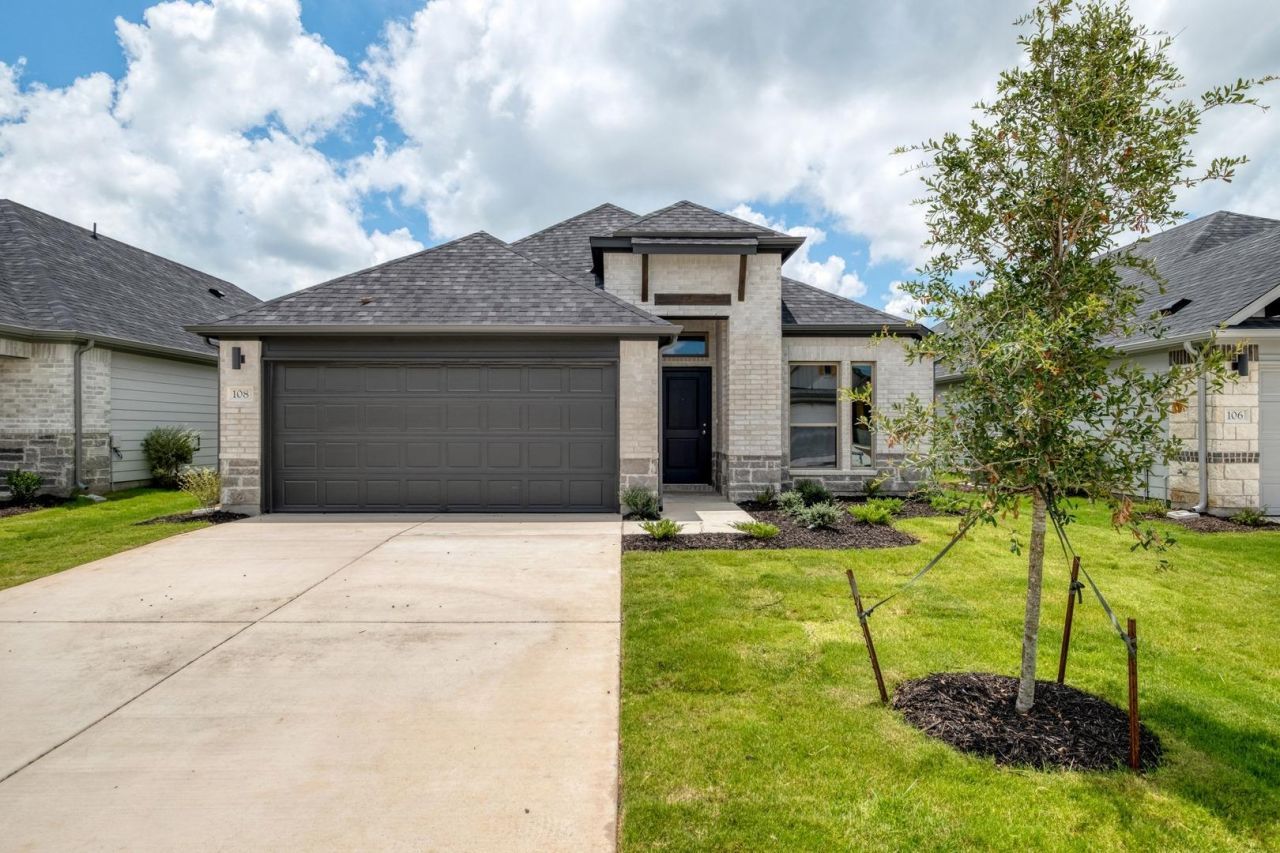 108 Malibu, Hutto, TX 78634 Main Photo