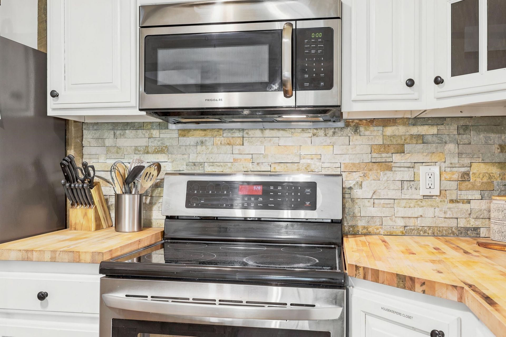 2419 Hilton Dr. Photo 12