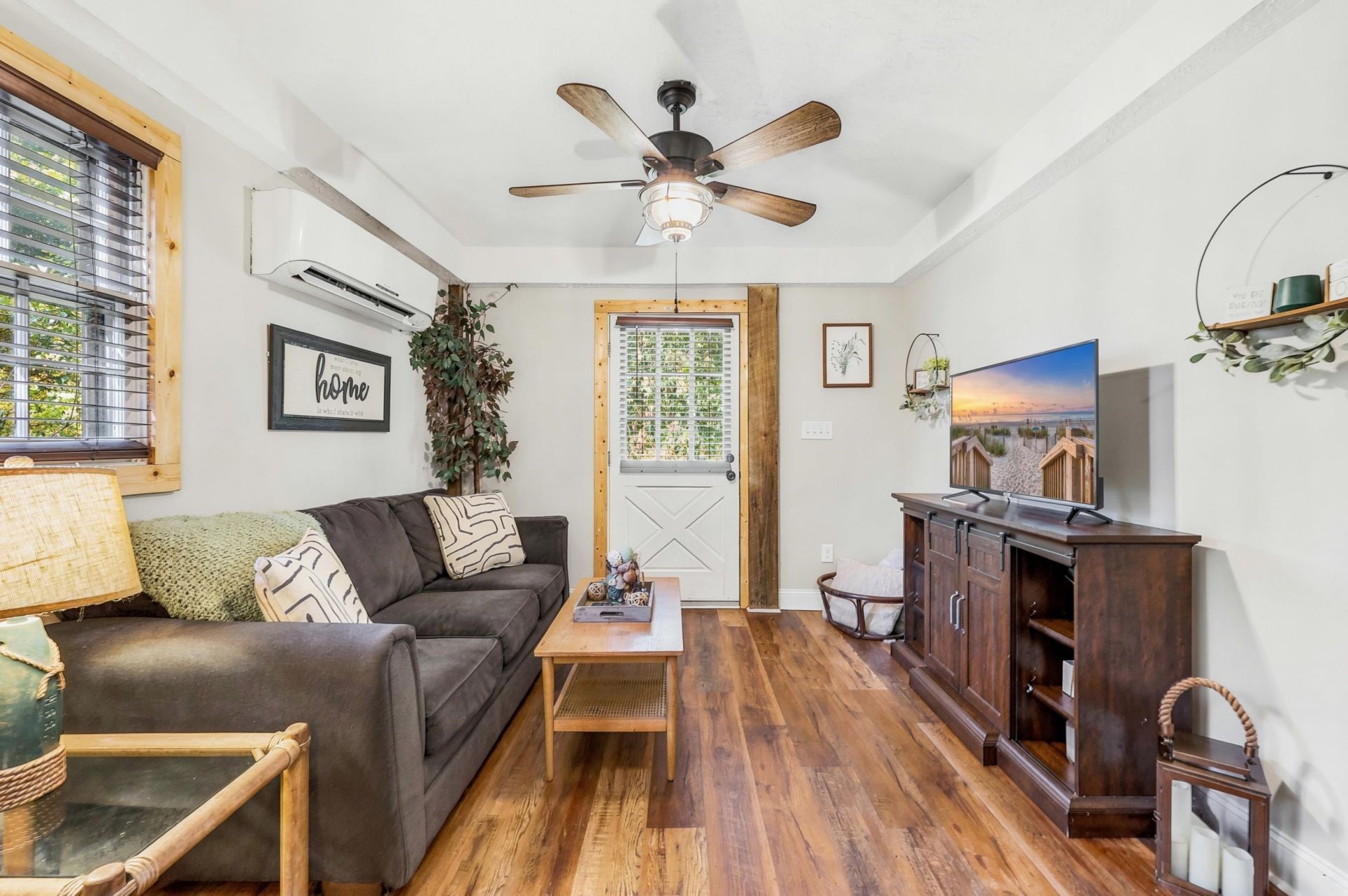 2419 Hilton Dr. Photo 14