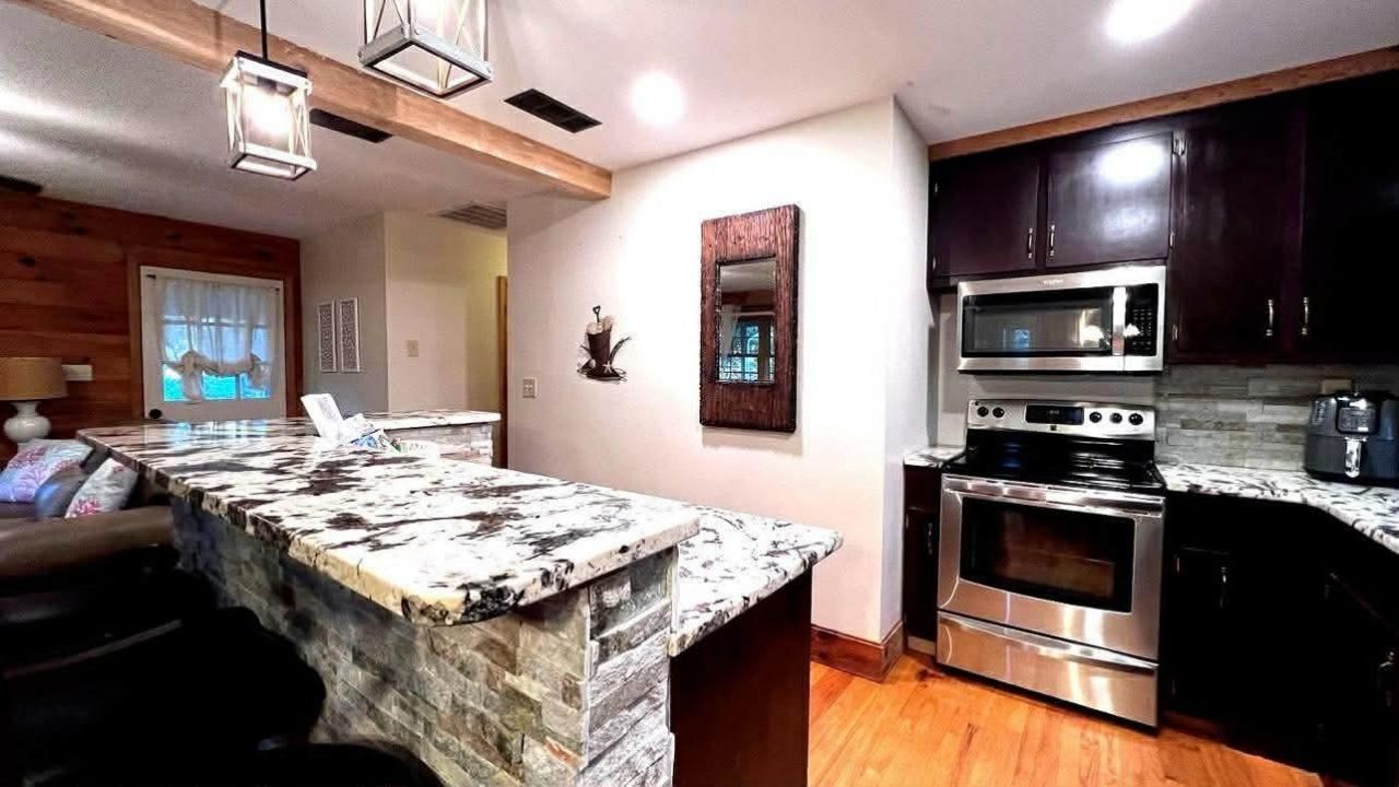 2419 Hilton Dr. Photo 17