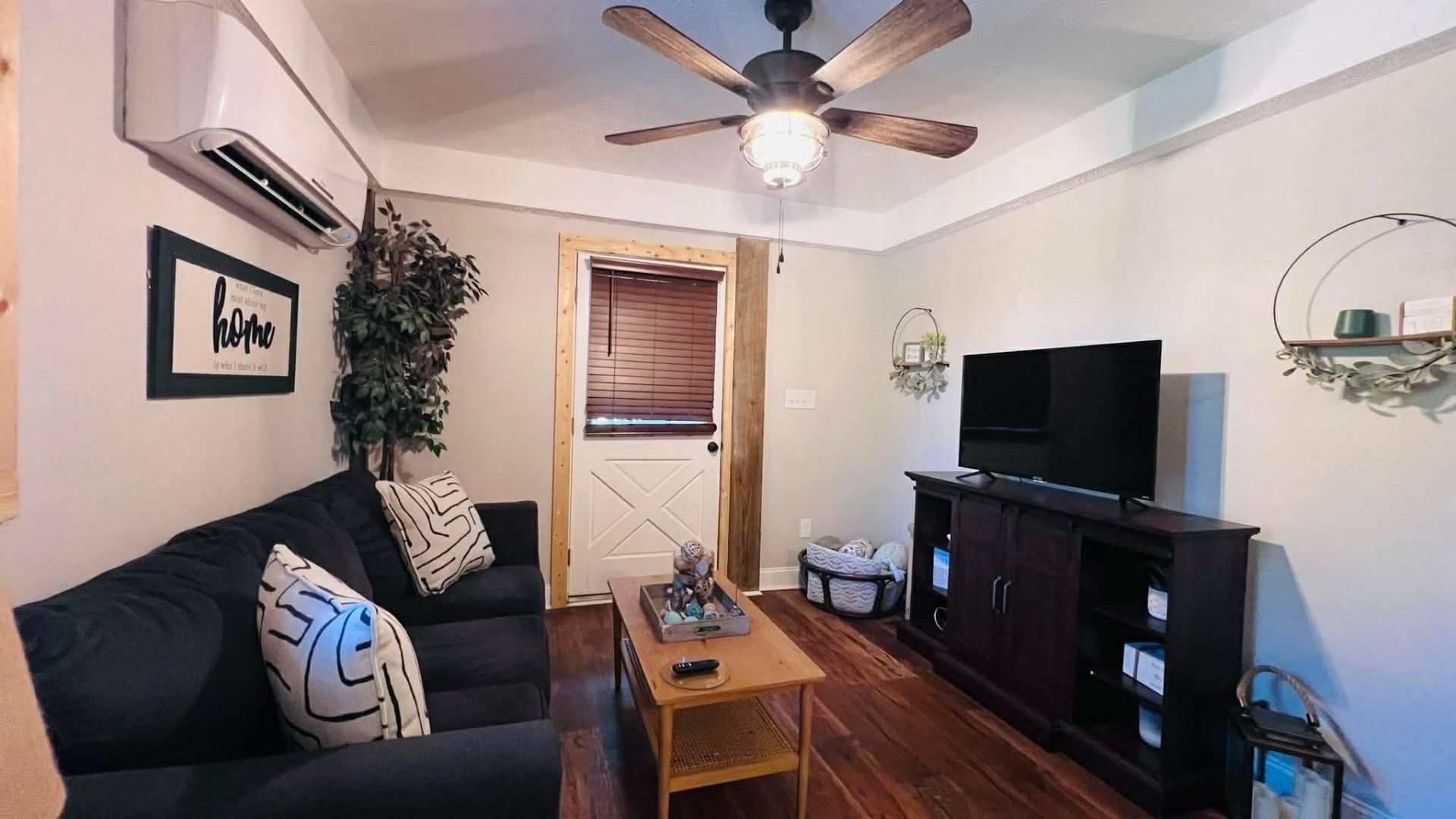 2419 Hilton Dr. Photo 29