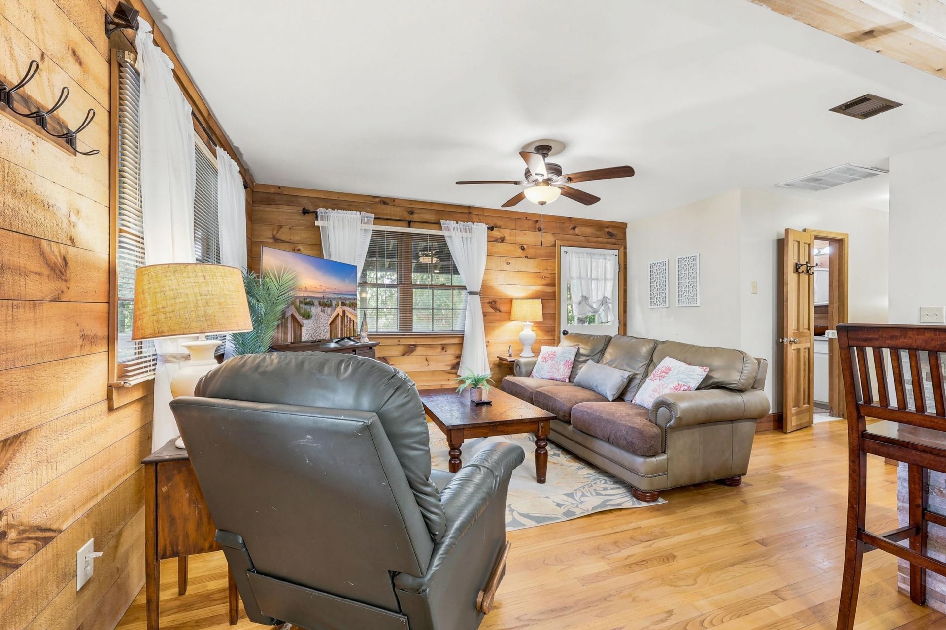 2419 Hilton Dr. Photo 33