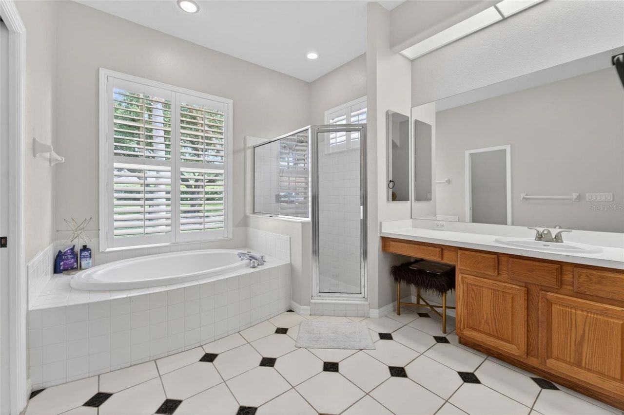 5218 Twin Creeks Drive, Valrico, FL 33596 Photo