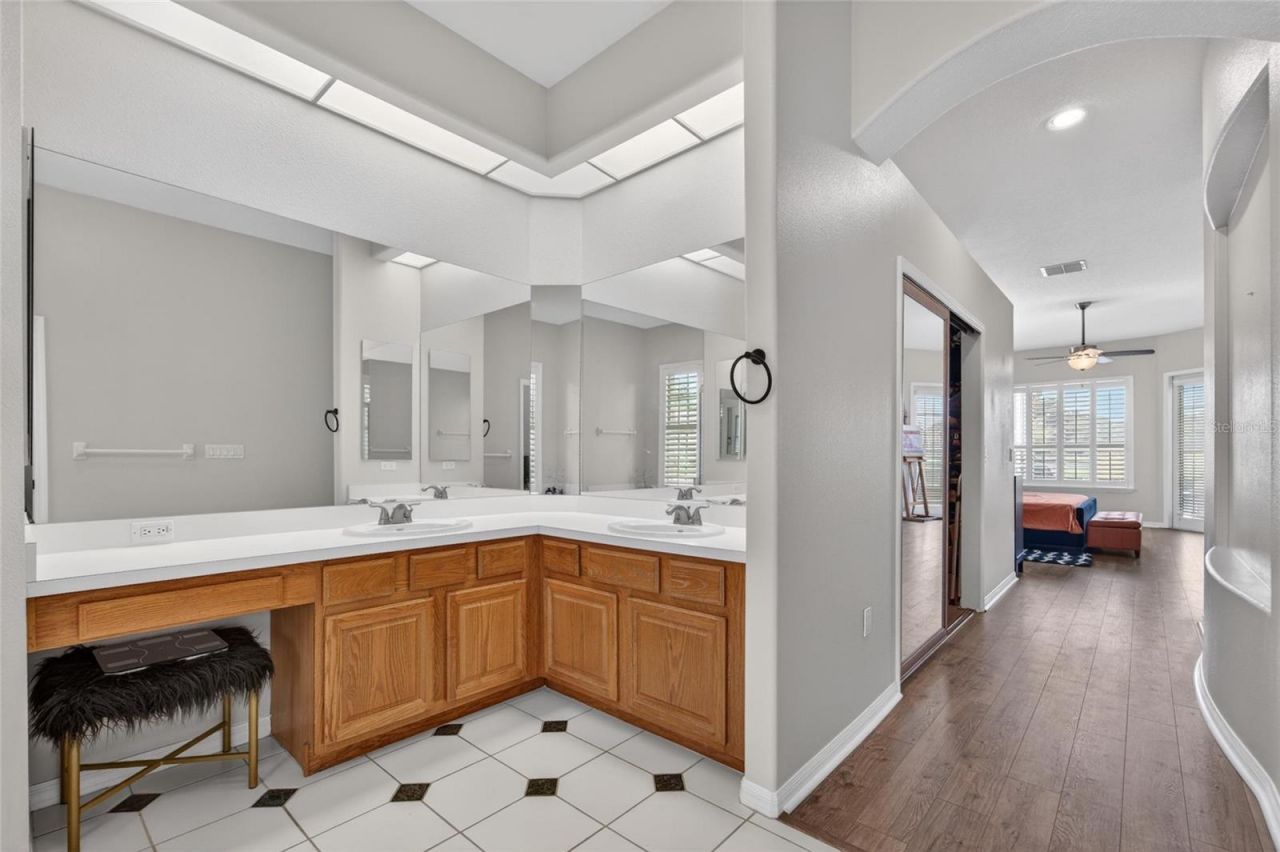 5218 Twin Creeks Drive, Valrico, FL 33596 Photo
