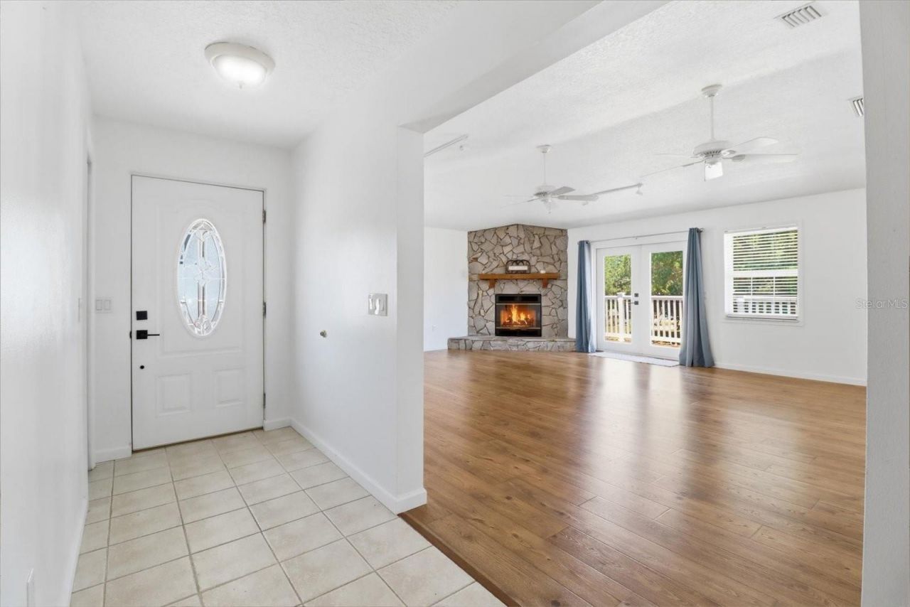 1931 NW 18th Street , Crystal River, FL 34428 Photo