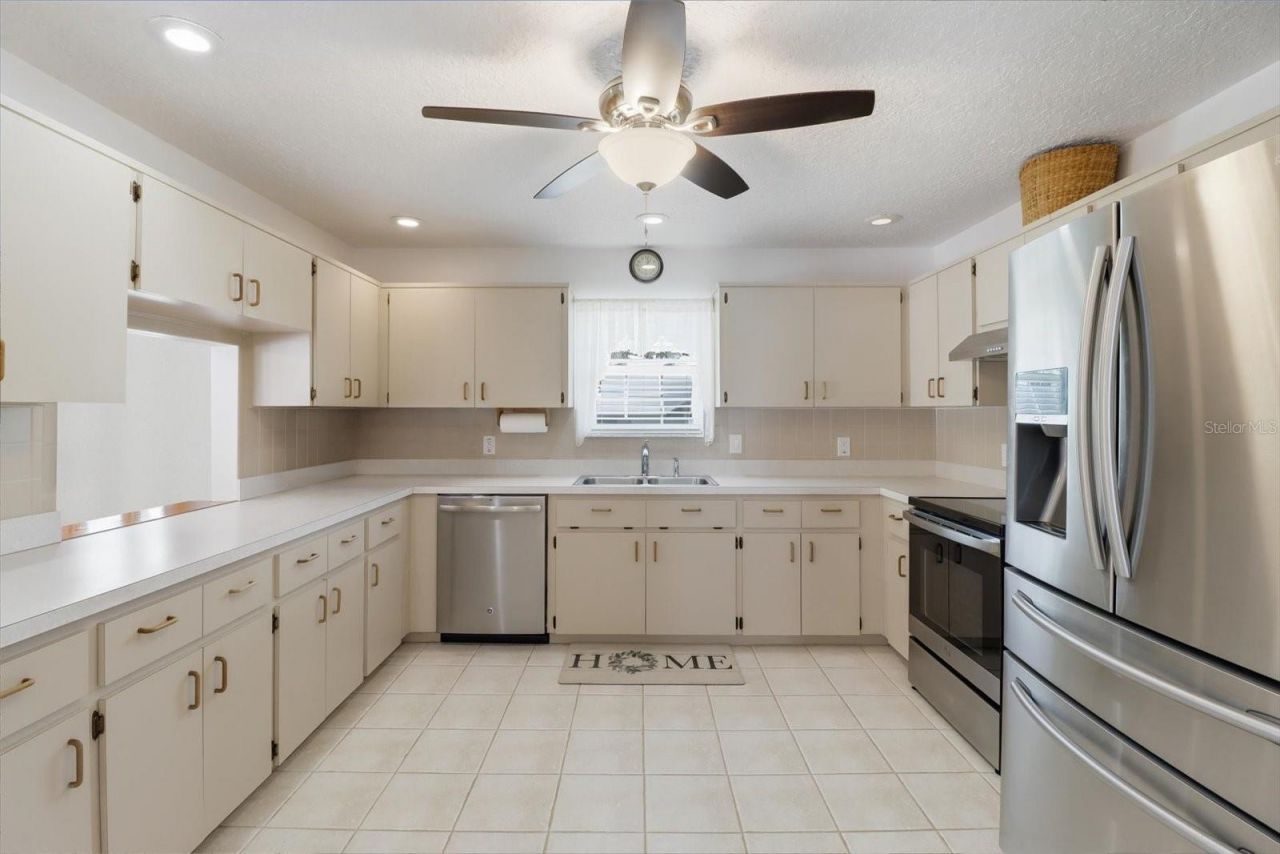1931 NW 18th Street , Crystal River, FL 34428 Photo