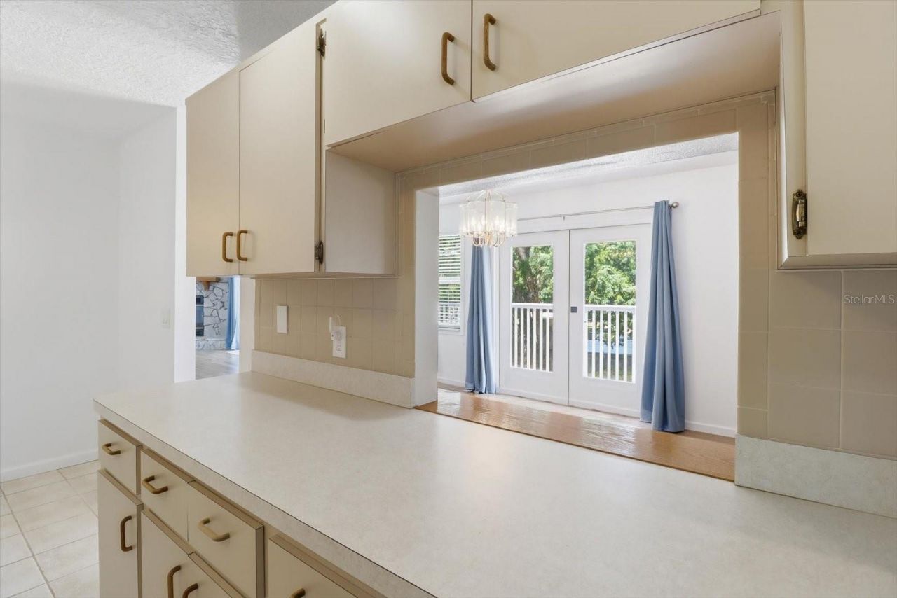 1931 NW 18th Street , Crystal River, FL 34428 Photo
