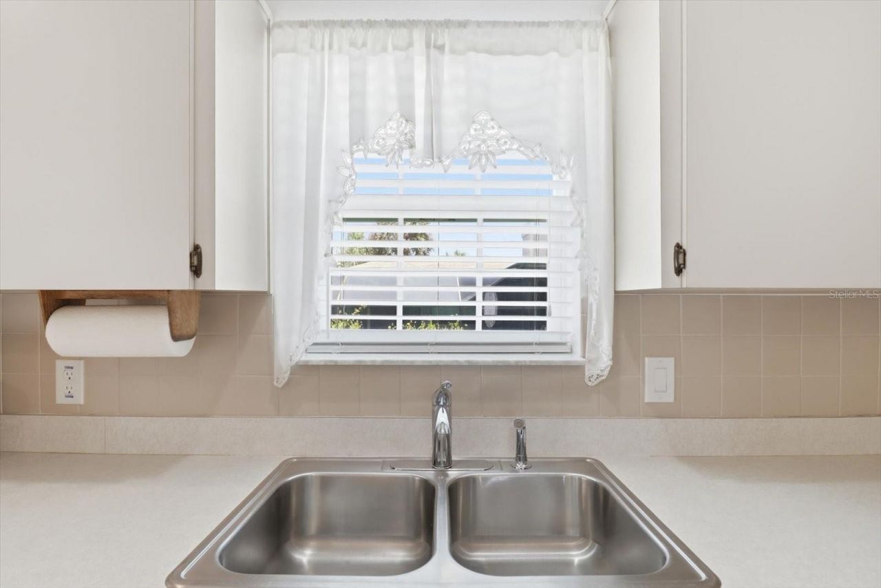 1931 NW 18th Street , Crystal River, FL 34428 Photo
