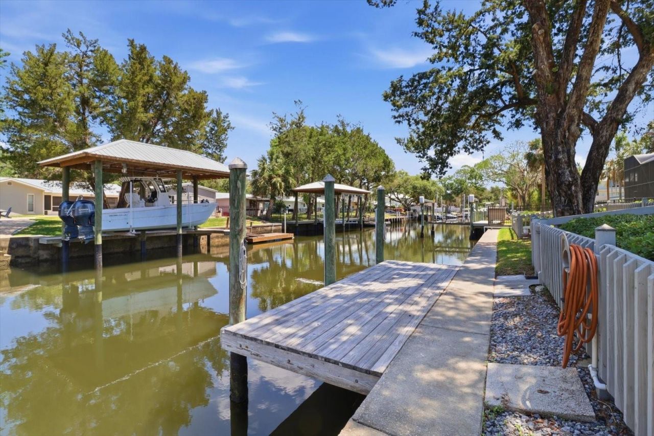 1931 NW 18th Street , Crystal River, FL 34428 Photo