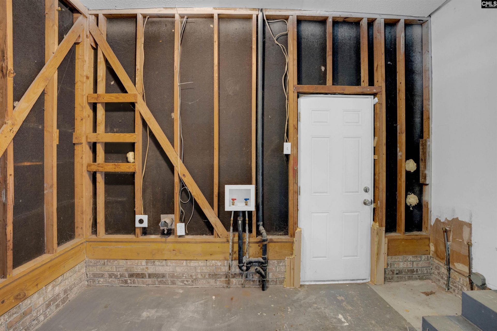 402 Ravenscroft Road  Photo 12