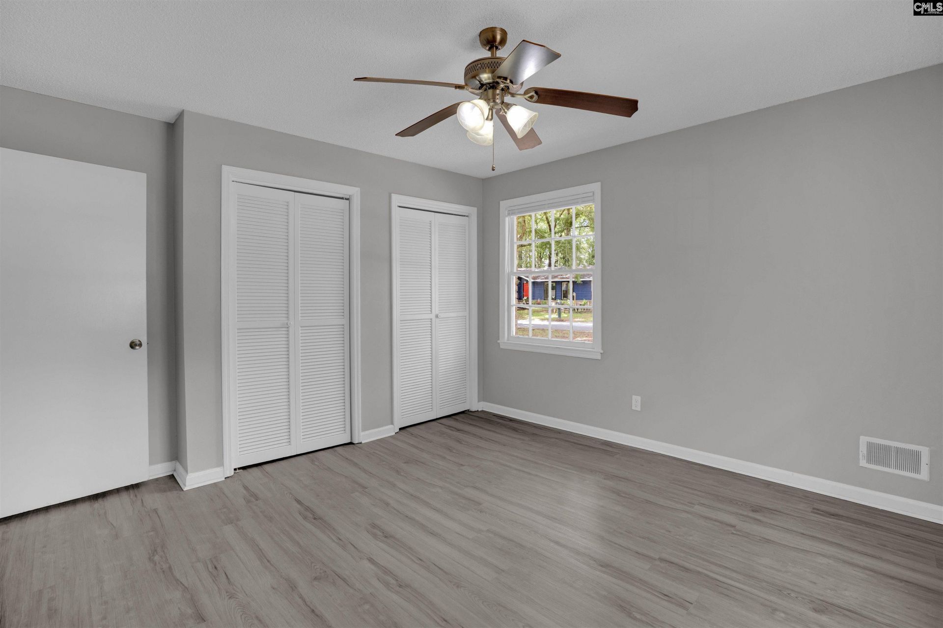 402 Ravenscroft Road  Photo 15