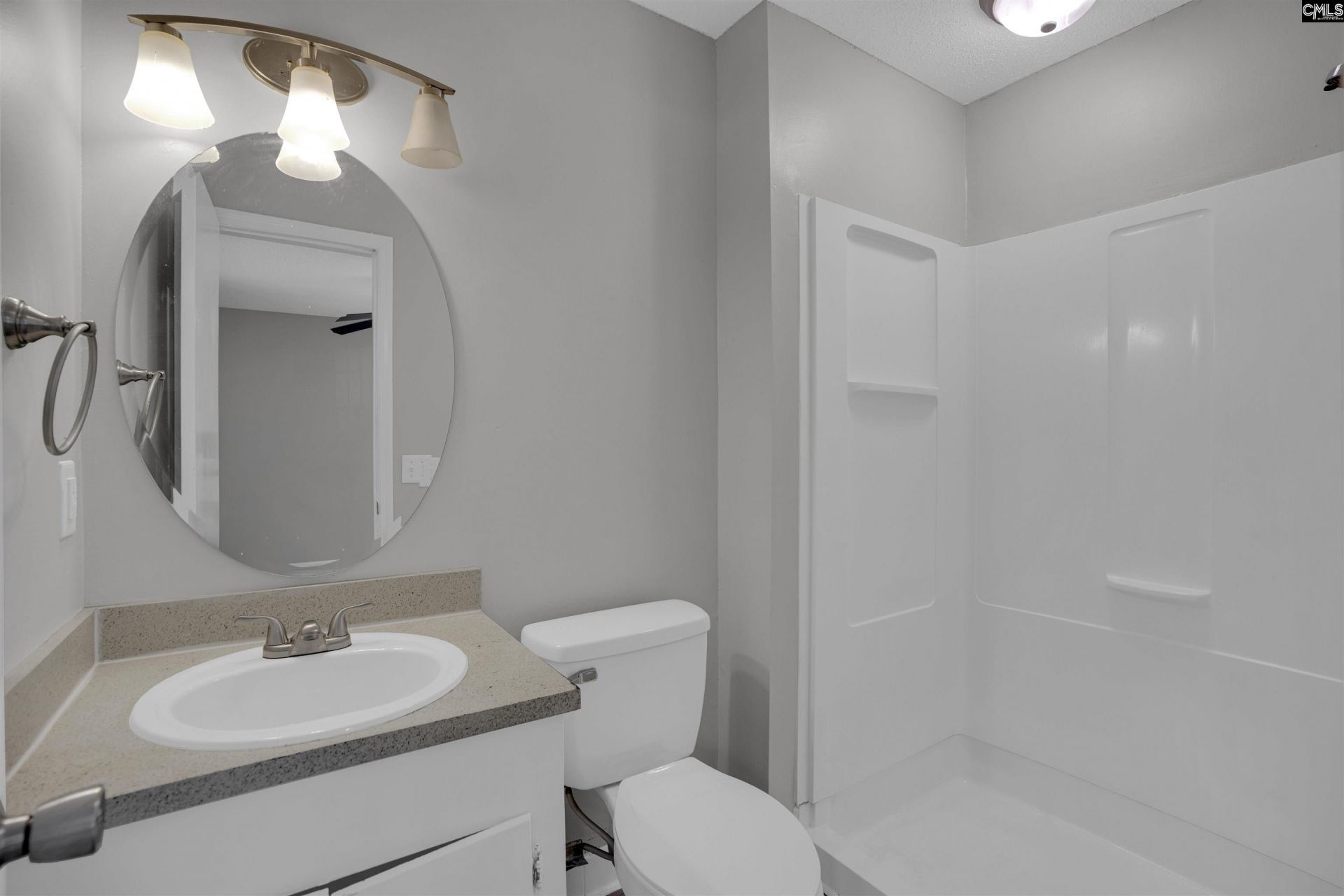 402 Ravenscroft Road  Photo 16