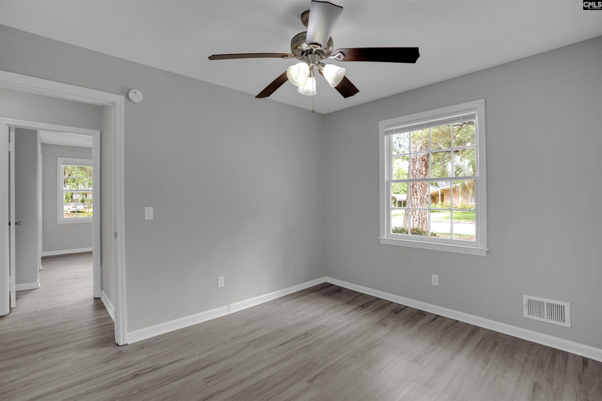 402 Ravenscroft Road  Photo 19