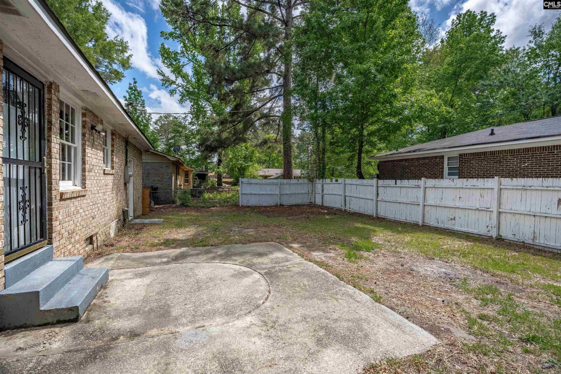 402 Ravenscroft Road  Photo 24