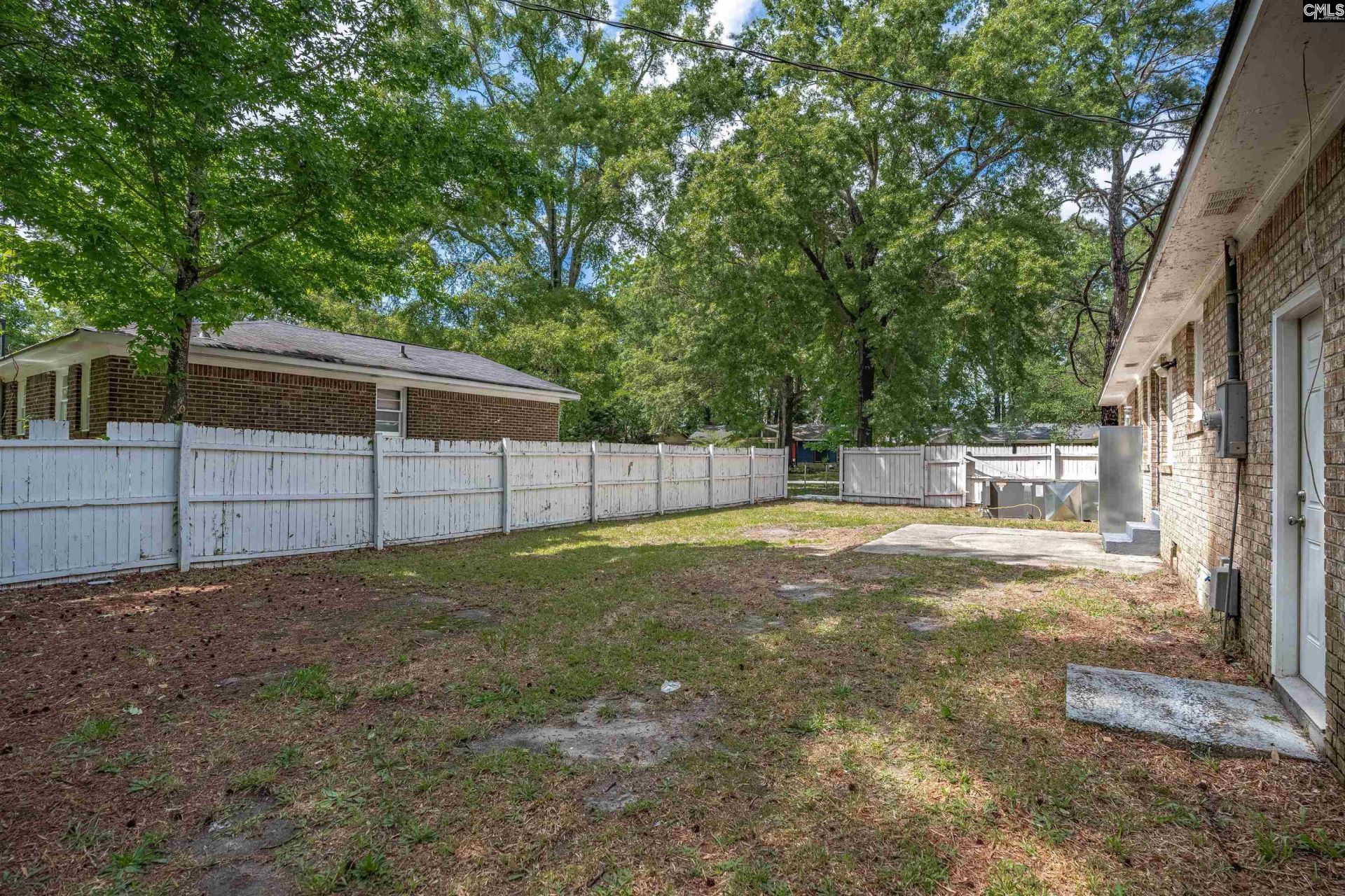 402 Ravenscroft Road  Photo 28