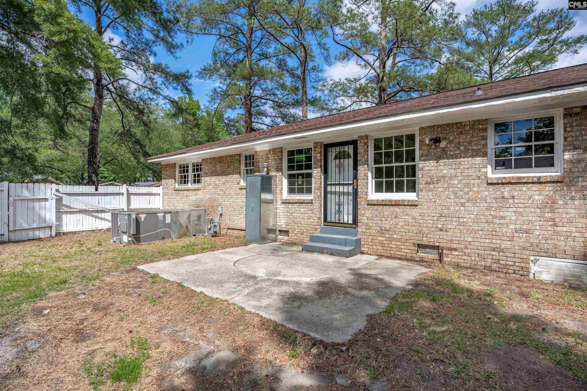 402 Ravenscroft Road  Photo 29