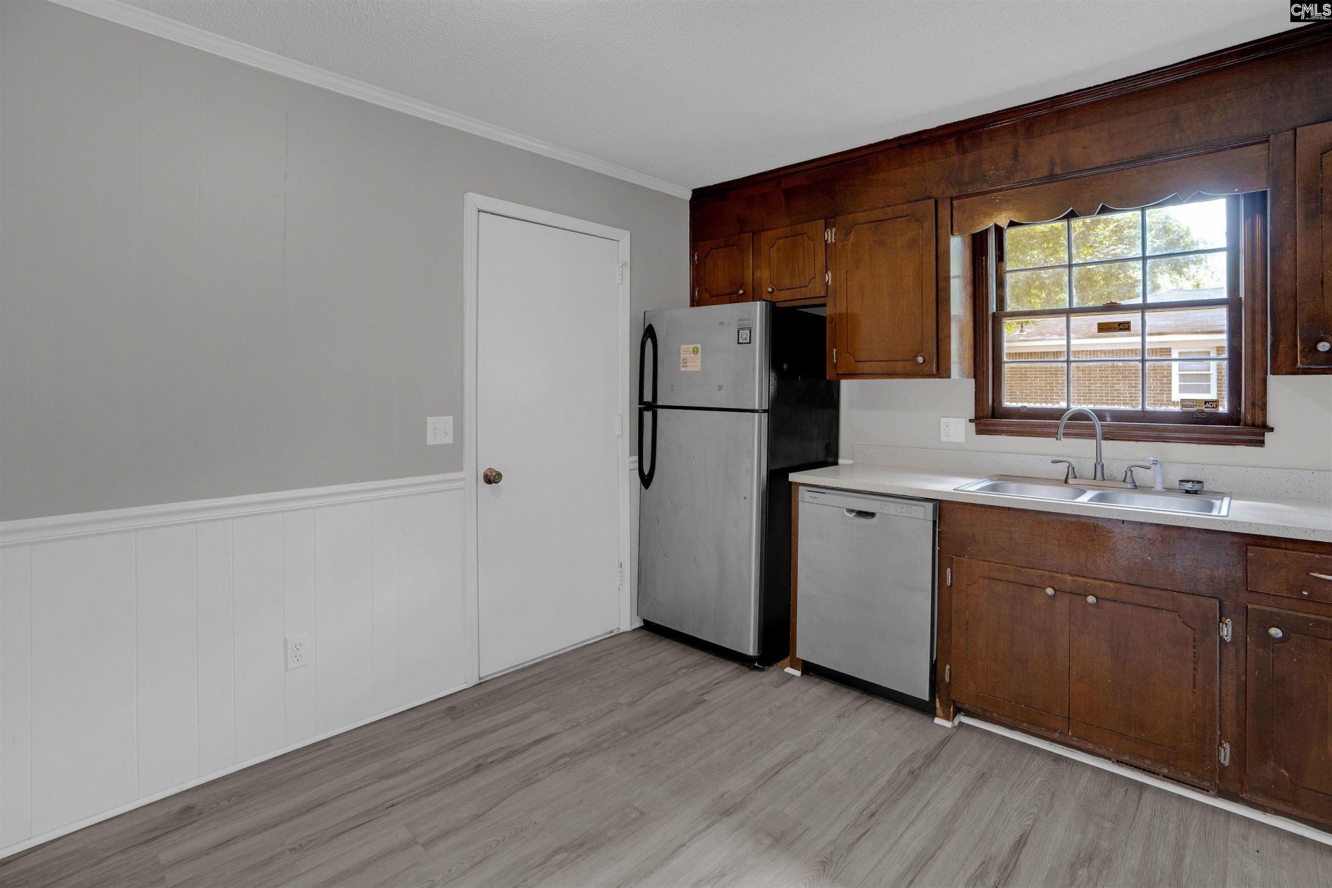 402 Ravenscroft Road  Photo 31