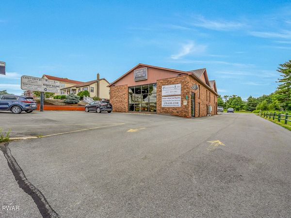 606 Hamlin Highway , Lake Ariel, PA 18436