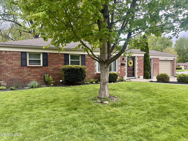 3431 Blairmont Avenue , Toledo, OH 43614