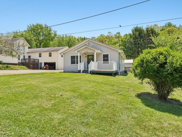 99 N 20th Street , Coshocton, OH 43812