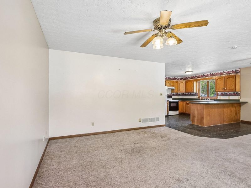 99 N 20th Street , Coshocton, OH 43812 Photo 8