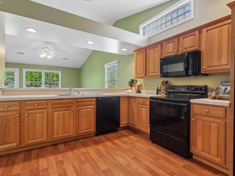2111 Lakefield Drive, Unit 2111, Huron, OH 44839 Photo 4