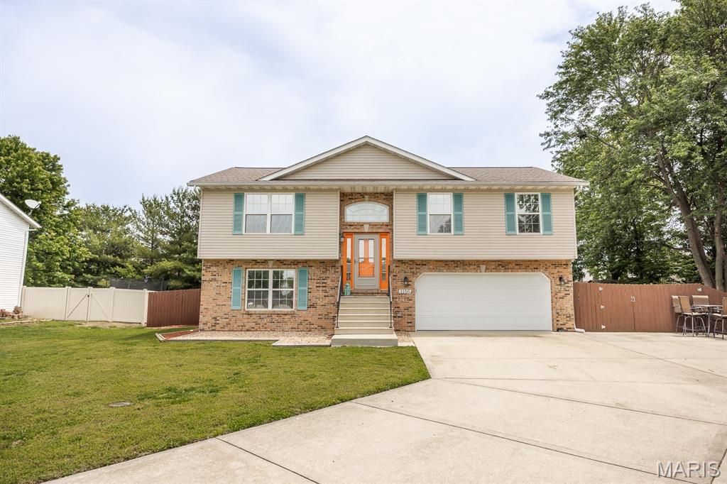 1156 Windshire Drive , Mascoutah, IL 62258 Main Photo