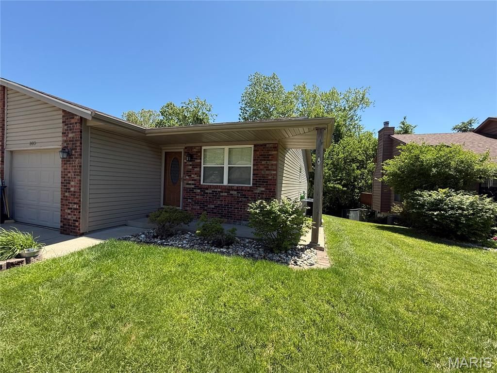 883 Lester Avenue , Collinsville, IL 62234 Main Photo