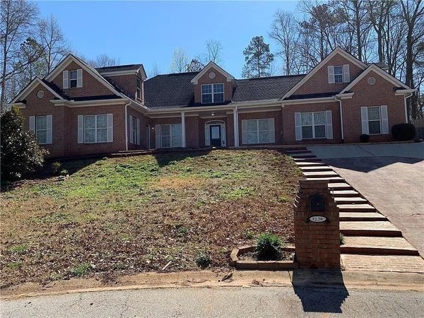 5230 Brasswood Trace , Stone Mountain, GA 30088