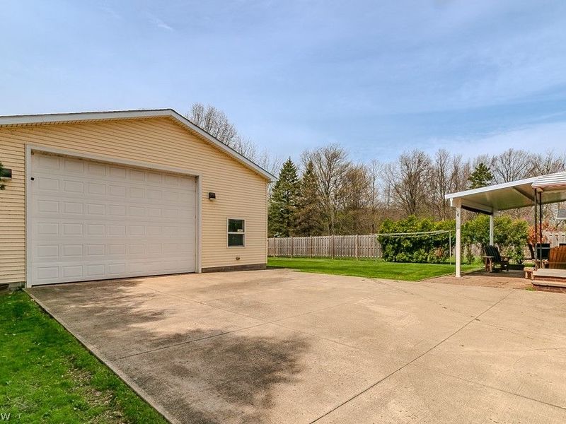 400 Harris Road, Richmond Heights, OH 44143 Photo 3