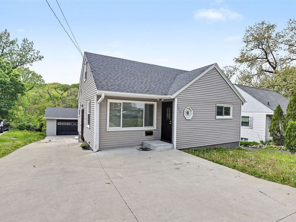 3120 30th Street, Des Moines, IA 50310