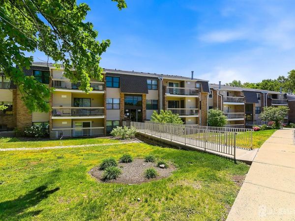 324 Sharon Garden Court, Woodbridge, NJ 07095