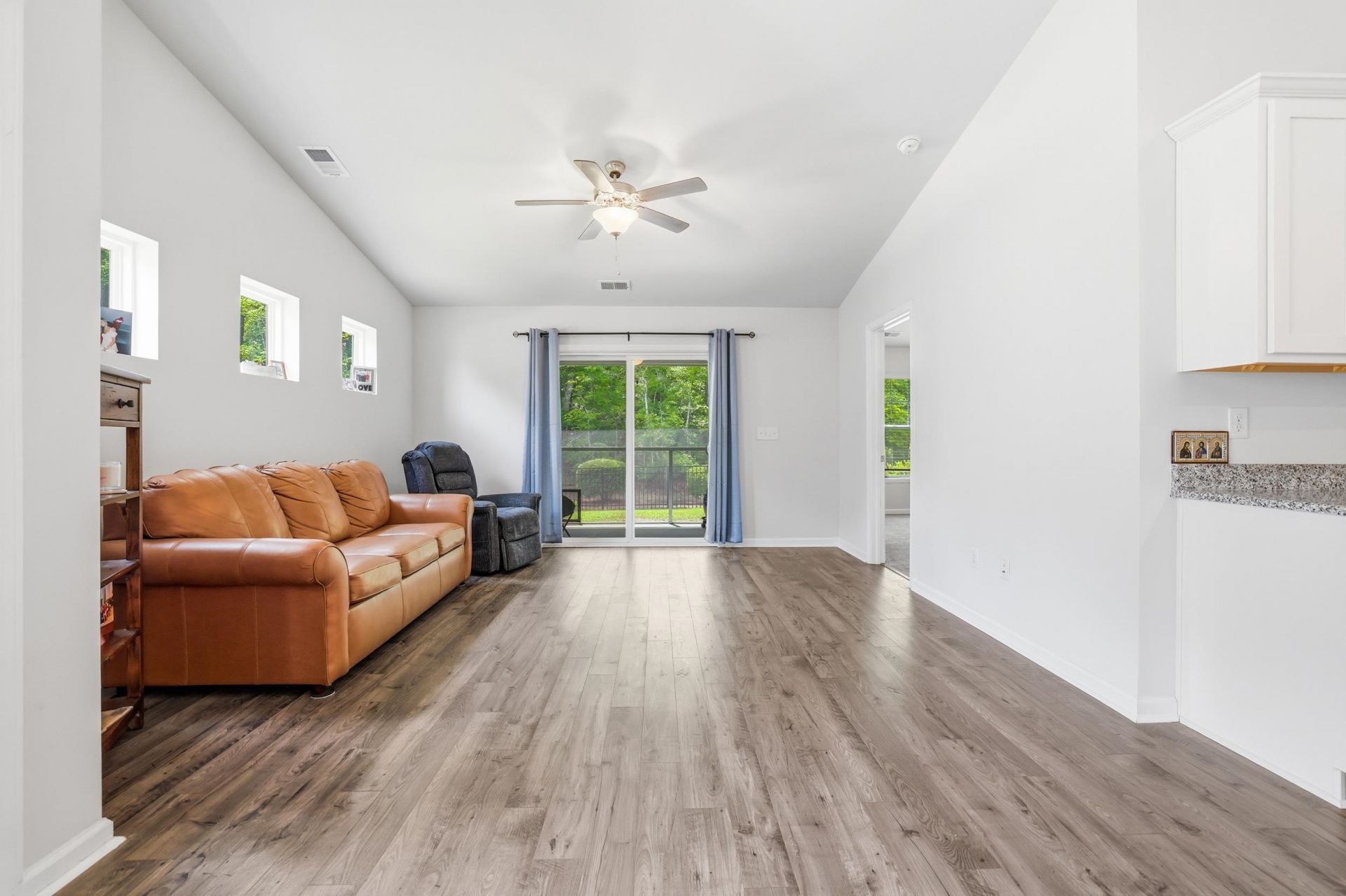1412 Jardine Loop Photo 9