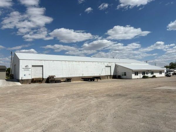 117 N 1st Street , Eldridge, IA 52748