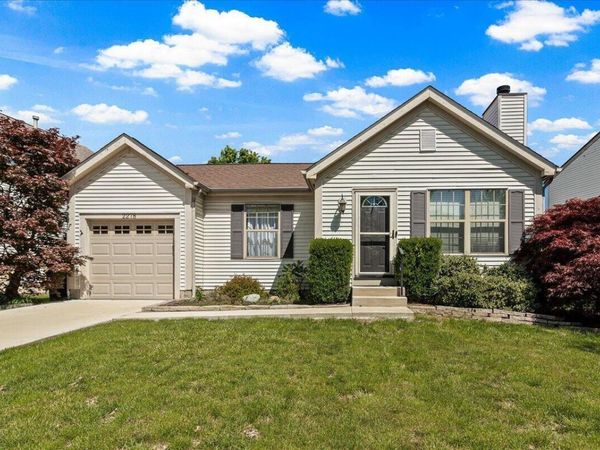 2278 Breeze Hill Drive, Grove City, OH 43123