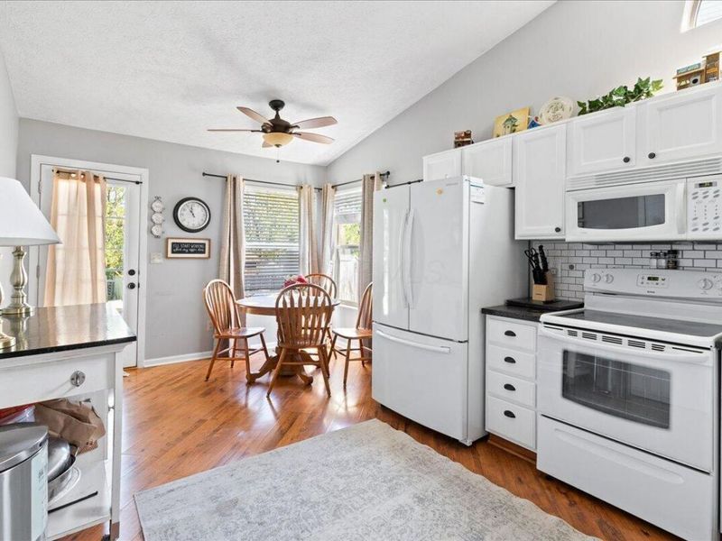 2278 Breeze Hill Drive, Grove City, OH 43123 Photo 10