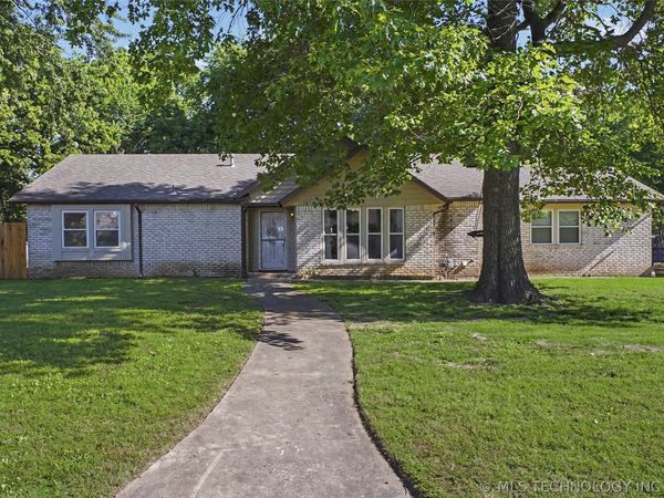 3637 E 143rd Street S, Bixby, OK 74008