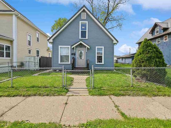 523 SW 6th Ave, Cedar Rapids, IA 52404