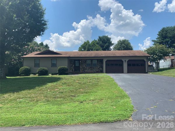 2995 Wonderland Lane , Conover, NC 28613