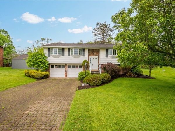 994 Weigles Hill Rd, Elizabeth, PA 15037