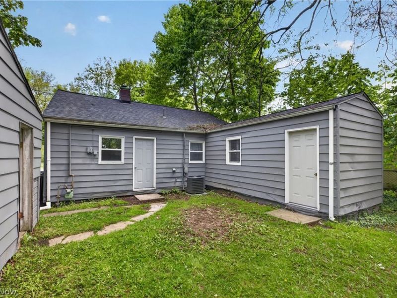 1276 Frederick Boulevard, Akron, OH 44320 Photo 27