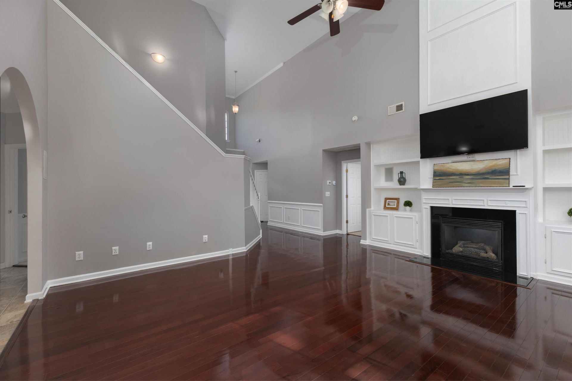 213 Wood Eden Court  Photo 8