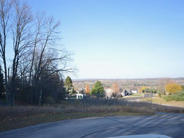 Snow Crest Court S, Traverse City, MI 49684